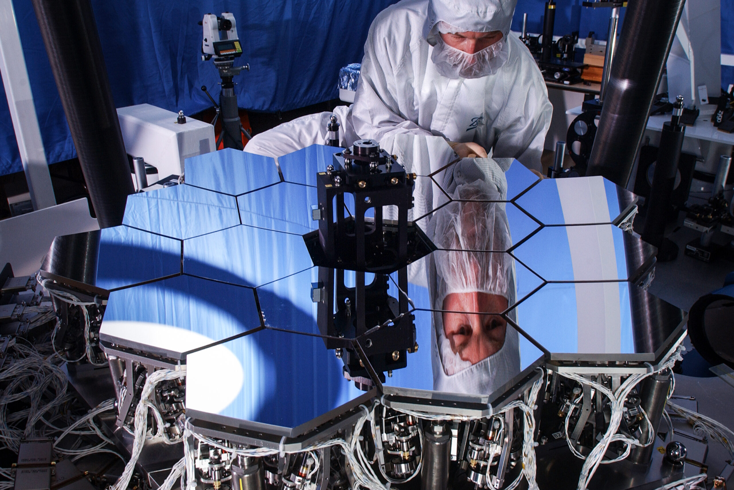 Clean/Non-Destructive Test Lab